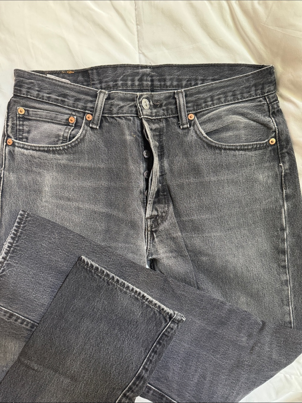 Levi 501s faded black 33x32